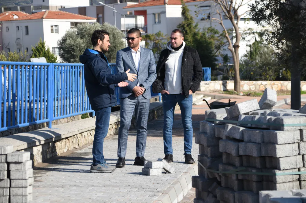 FOÇA’DA YENİ PARK ALANI ÇALIŞMALARI DEVAM EDİYOR