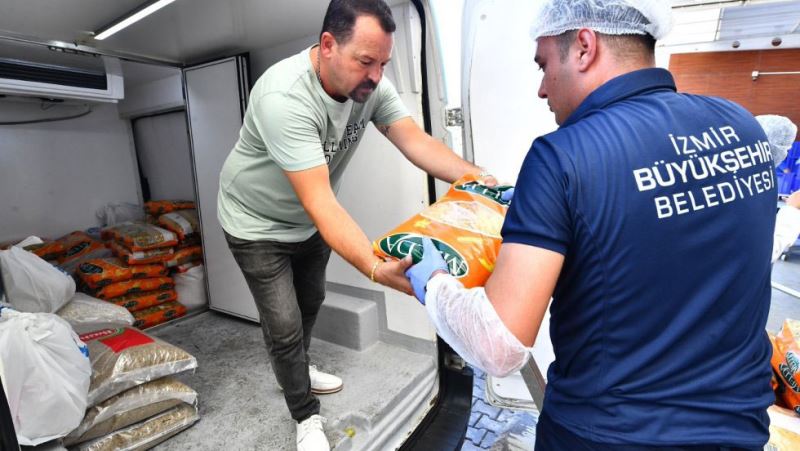 Muharrem ayini unutulmadi Cemevlerine erzak destegi